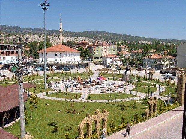 <p>Burdur</p>

<p>GS: % 42<br />
FB: % 31<br />
BJK: % 15</p>
