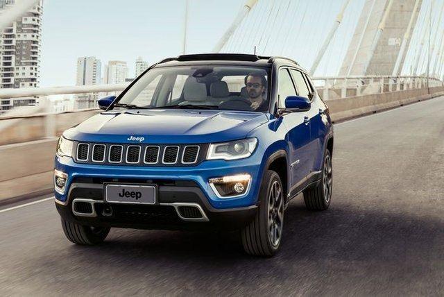 <p><strong>Jeep</strong></p>
<p>Jeep, Adventure Days özelinde devreye aldığı kampanyasında, Aralık ayında, Renegade ve Compass modellerini 50 bin TL’ye kadar 12 ay vadeli, eşit ödemeli yüzde sıfır faizli kredi seçeneğiyle satışa çıkardı.</p>