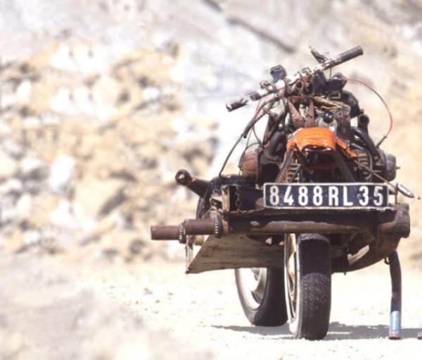 <p>Mühendislik zekası, Leray’i güvenli bir bölgeye ulaştırabilecek bir motosiklet yapmasını sağladı</p>
<p> </p>