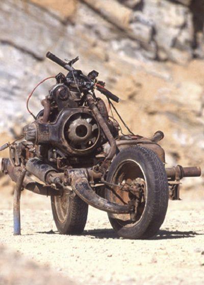 <p>Şimdi 62 yaşında olan Leray, çölden kaçmasını sağlayan motorunu hala saklıyor</p>
<p> </p>