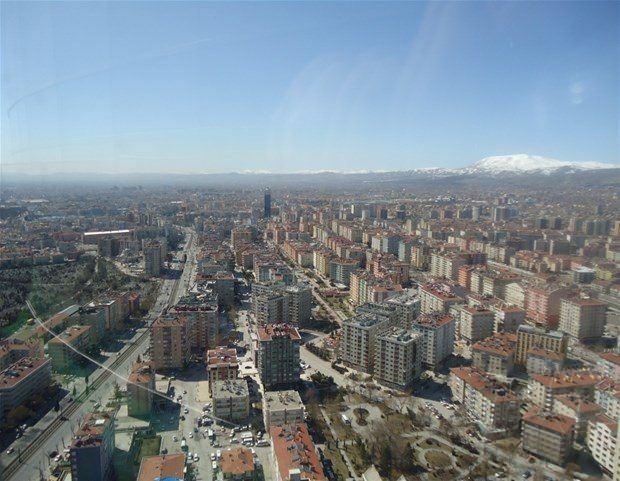 <p>Karaman</p>

<p> </p>

<p>FB: % 41</p>

<p> </p>

<p>GS: % 38</p>

<p> </p>

<p>BJK: % 19</p>
