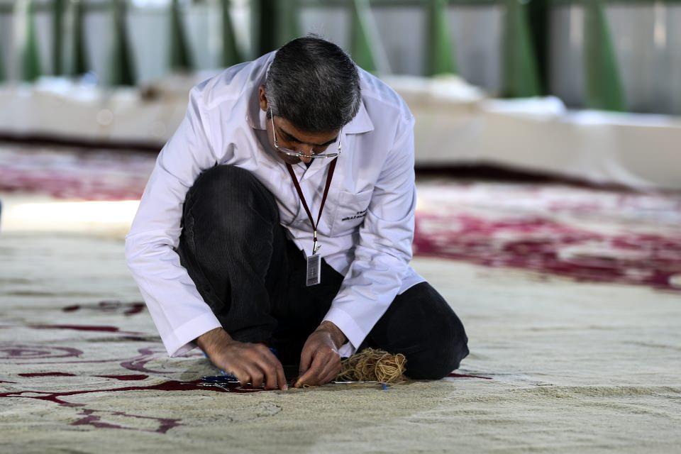 <p>Ve o temin edilerek yıkandı. Santrifüjle fazla suyu emildi. Bu alanda restorasyona hazır hale getirildi." dedi.</p>