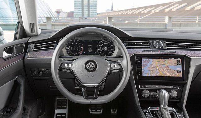 <p>Türkiye'de başlangıçta 150 ve 240 beygirlik 2.0 litre dizel motorlarla satılacak olan Arteon’un ismi içindeki 'Art' kelimesi İngilizce sanat anlamına geliyor. Onu takip eden 'eon' ise ise Premium algısını güçlendirmek için seçilmiş.</p>

<p> </p>
