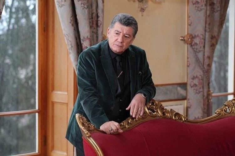 <p>TARIK ÜNLÜOĞLU</p>
