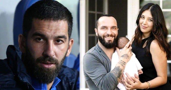 <p><strong>ARDA TURAN - ÖZLEM ADA ŞAHİN - BERKAY ŞAHİN</strong></p>

<p>Emirgan'da bir barda, futbolcu Arda Turan'ın, şarkıcı Berkay Şahin'in eşi olan Özlem Ada Şahin'i sözlü olarak taciz etmesi nedeniyle çıkan kavgada Arda Turan, Berkay Şahin'in burnunu kırdı. Konu ile ilgili açılan soruşturmada Turan hakkında "cinsel taciz", "kasten yaralama", "korku, kaygı veya panik yaratabilecek tarzda silahla ateş etme" ve "ruhsatsız silah bulundurma" suçlarından 12,5 yıla kadar, müşteki şüpheli Berkay Şahin hakkında da "hakaret" suçundan 2 yıla kadar hapis cezası istendi.</p>

<p> </p>
