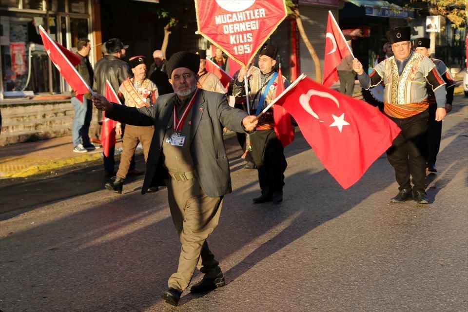 <p>Mersin'in düşman işgalinden kurtuluşunun 97. yıl dönümü, düzenlenen törenlerle kutlandı.</p>
<p> </p>