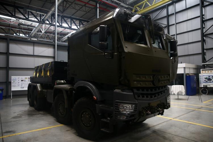 <p>Ar-Ge merkezlerinde 40'a yakın mühendisle çalıştıklarını ifade eden Saltık, şöyle konuştu:</p>
<p> </p>