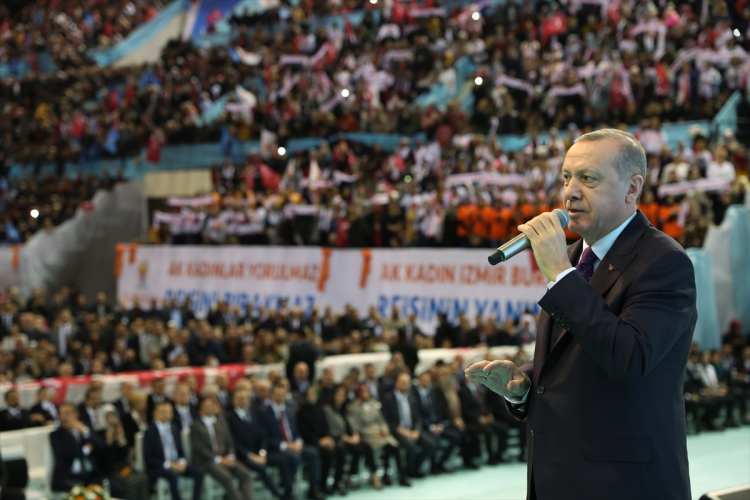 <p>Cumhurbaşkanı Recep Tayyip Erdoğan, İzmir’in ilçe belediye başkan adaylarını açıkladı. İşte AK Parti'nin İzmir adayları listesi...</p>
