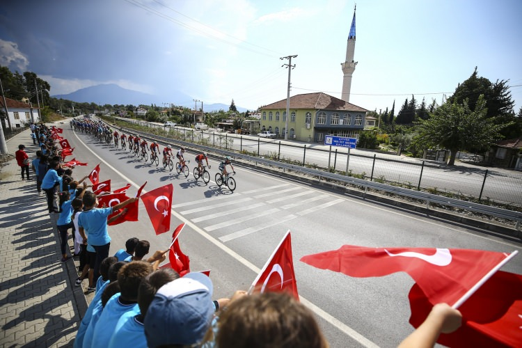 <p>Bayraklarla TUR 2018 - Mustafa Kamacı</p>