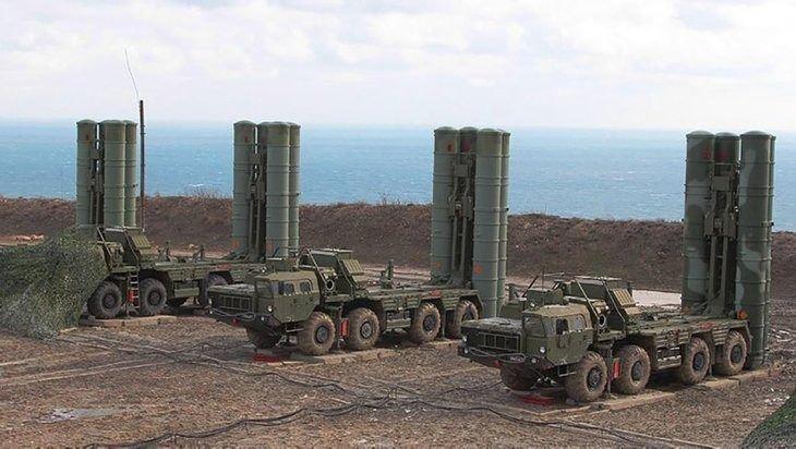 <p>Ayrıca S-400'de kullanılan radarlar hafif radar izine sahip olan ve hayalet uçak tabir edilen hedefleri takip edebilme yeteneğine sahiptir.</p>
