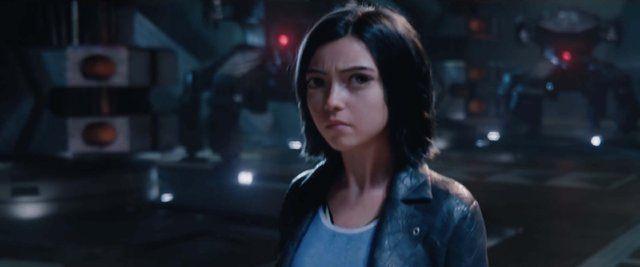 <p><strong>Alita: Savaş Meleği (Alita: Battle Angel)</strong></p>

<p>Tüm dünyada 21 Aralık 2018'de gösterime girmesi planlanıyordu ama daha sonra alınan bir kararla filmin vizyonu 2019'un şubat ayına ertelendi. Kıyamet sonrası karanlık bir gelecekte geçen filmde, çöplükte bulunan, hafızasını kaybetmiş Alita adlı bir siborgun öyküsü anlatılıyor...</p>
