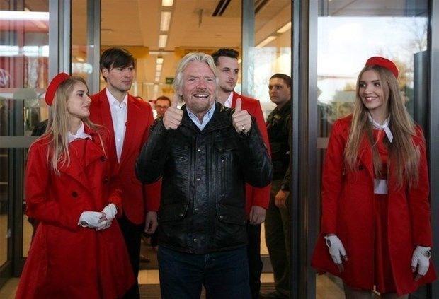 <p>RİCHARD BRANSON KİMDİR?</p>

<p>Peki kim bu Richard Branson? İşte iş dünyasının en yaratıcı işadamlarından biri olan, 'Virgin Group' un sahibi İngiliz Richard Bransonın başarı hikayesi... </p>

<p> </p>

<p> </p>
