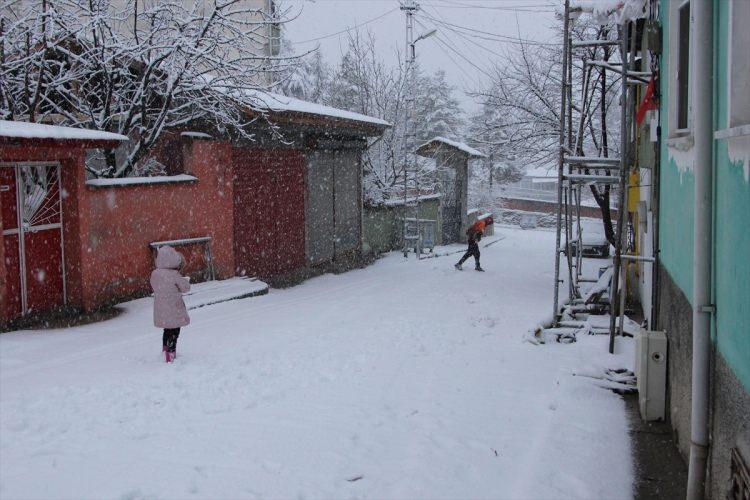 <p>SAMSUN</p>
<p>Havza ve Vezirköprü ilçelerinde bugün okullar tatil.</p>