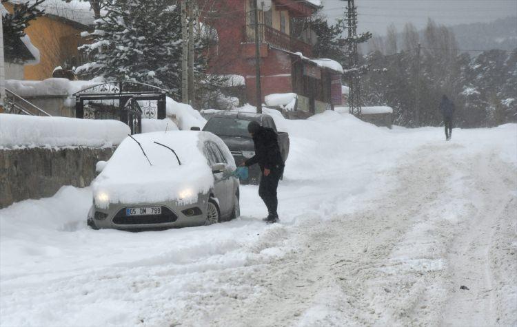 <p>KARS</p>
<p>Sarıkamış ilçe merkezi ve köylerinde okullar bugün tatil.</p>
