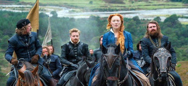 <p><strong>İskoçya Kraliçesi Mary (Mary Queen of Scots)</strong></p>

<p>İki genç kadının iktidar mücadelesini anlatan bir dönem filmi... 16 yaşında Fransa kraliçesi olan, 18 yaşında dul kalan Mary, yeniden evlenmesi için yapılan baskıya karşı gelir. Onun yerine ülkesi İskoçya'ya dönerek hakkı olan tahtı geri ister ama bunun için kuzeni İngiltere kraliçesi Elizabeth'i devirmesi gerekmektedir...</p>
