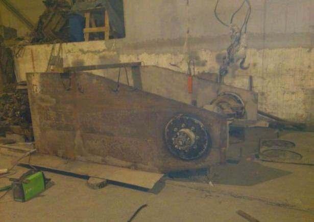 <p>1.Dünya savaşında kullanılan T-60 model tankından esinlenerek kendi imkanlarıyla kendi tankını yaptı. İşte adım adım tankın yapılışı...</p>
<p> </p>