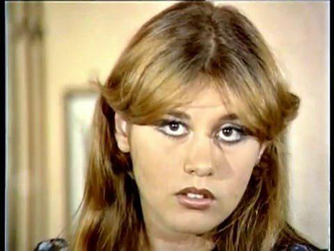 <p>Canan Perver, 12 yaşında rol aldığı 1974 yapımı "şeytan" adlı film ile meşhur oldu. </p>
<p> </p>