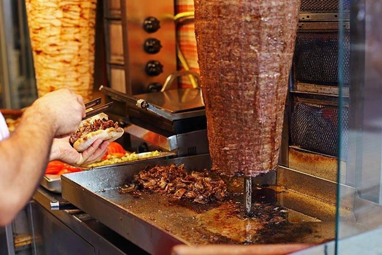 <p>Döner kebap – 5 üzerinden 4,7 yıldız (Bursa)</p>

<p> </p>
