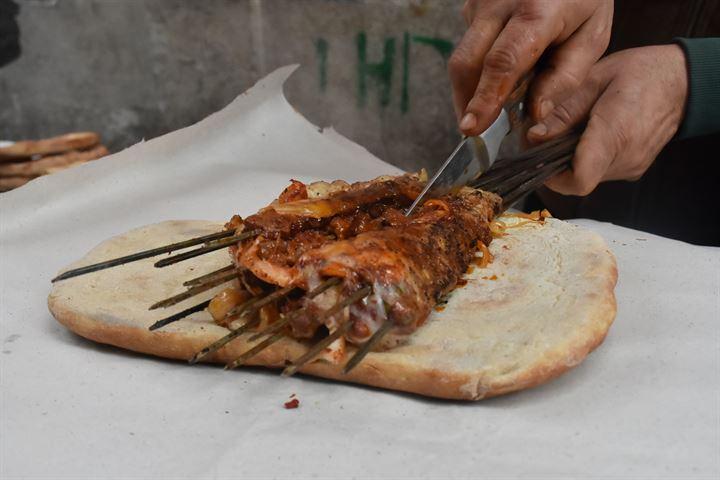 <div>Konya'dan gelen Muzaffer Yıldız, perde ciğerinin farklı bir tadı olduğunu belirtti.</div>
<div> </div>