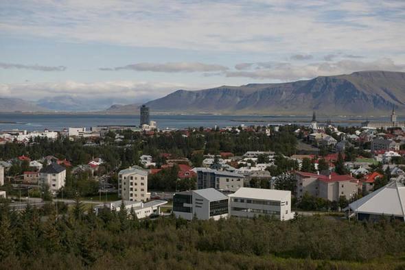 <p>17- Reykjavik</p>

<p>Ülke: İzlanda</p>

<p>Puan: 79.29</p>
