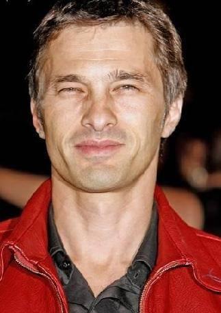 <p>Olivier Martinez</p>
