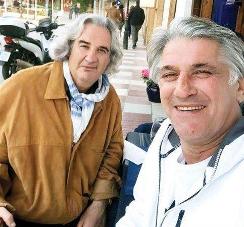 <p>Zaman zaman yakınlarını görmek için Türkiye’ye gelen oyuncu, şu sıralar İstanbul’da... </p>

<p> </p>
