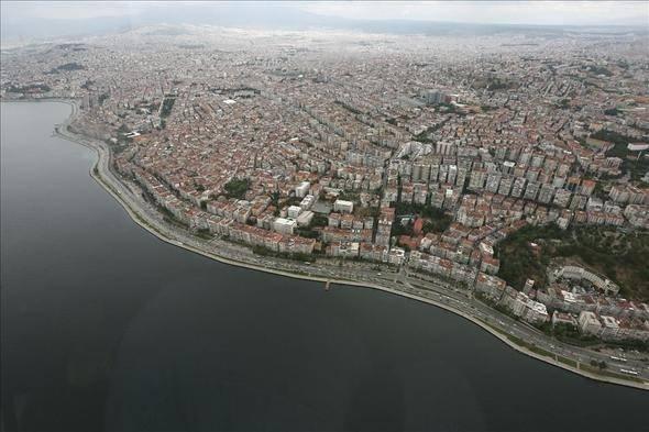 <p>Bölge/İl-ilçe: İzmir Foça<br />
<br />
Amortisman Süresi (Yıl): 18.1<br />
<br />
Satış Fiyatı (TL/m2): 3.220<br />
<br />
Kira Değeri (TL/m2): 14.86</p>
