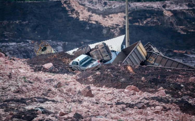 <p>Olay ülkenin güneydoğusundaki Minas Gerais eyaletinde Brumadinho kenti yakınlarındaki madende meydana geldi.</p>
<p> </p>