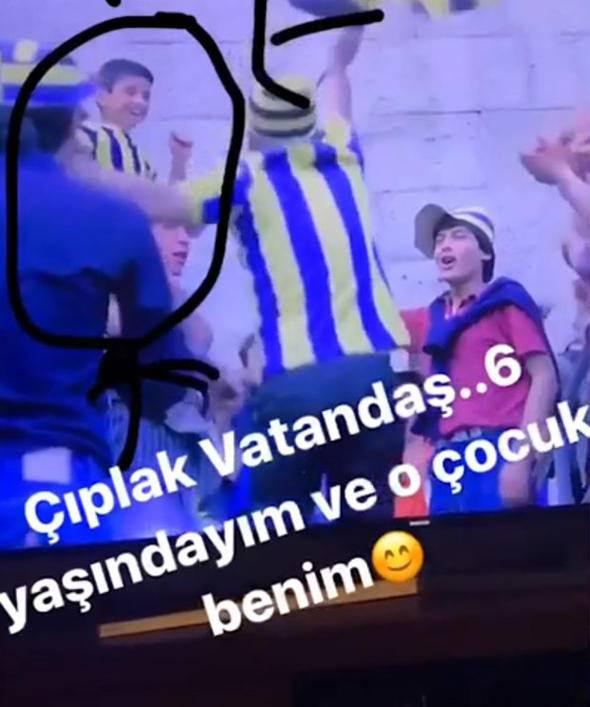 <p>32 yıl önce çekilen Çıplak Vatandaş filmindeki Fenrbahçe maçı sahnesinde omuzlarda yer alan çocuk oyuncu, Alişan çıktı</p>

<p>Şarkıcı Alişan, Instagram'ın hikaye kısmmından 'Çıplak Vatandaş' filminde çocuk oyunculuk yaptığı sahneyi paylaştı. 1985 yılında çekilen ve başrolünde usta oyuncu Şener Şen'in rol aldığı Çıplak Vatandaş filminde yer alan çocuk oyuncunun Alişan olması herkesi şaşırttı.</p>
