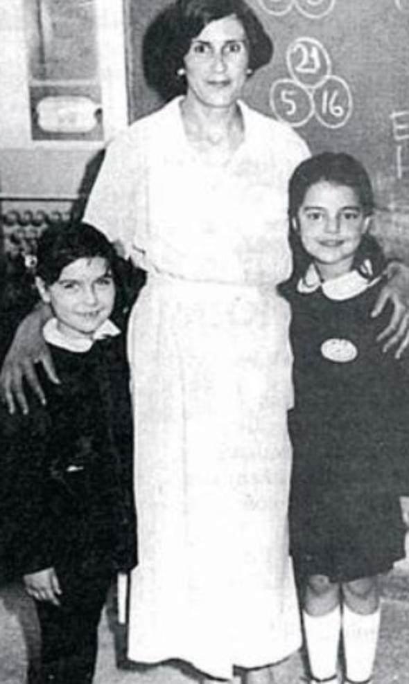 <p>Bu ünlüyü gözlerinden tanımış olmalısınız.</p>

<p> </p>
