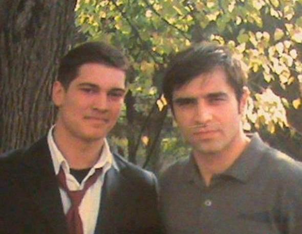 <p>Çağatay Ulusoy lise formasıyla.</p>
<p> </p>