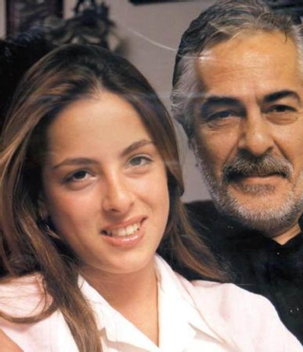 <div>İlk kez dokuz yaşındayken" Bir Halk Düşmanı" isimli oyunda sahneye çıkan ve babasının kızını oynayan Rutkay, ardından Keşanlı Ali Destanı ile izleyici karşısına çıktı.</div>
<div> </div>