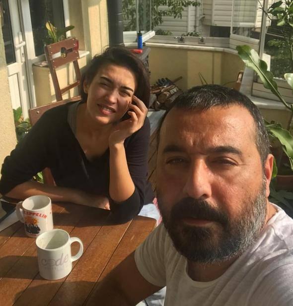 <p>O küçük çocuk başarılı oyuncu Mustafa Üstündağ'ın ta kendisi!</p>

<p> </p>
