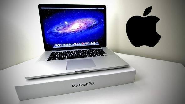 <p>MacBook Pro (15 inç, Parlak)</p>