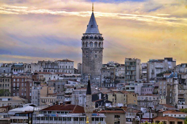 <p>26. İspanya-150 bin 17</p>
<p> </p>