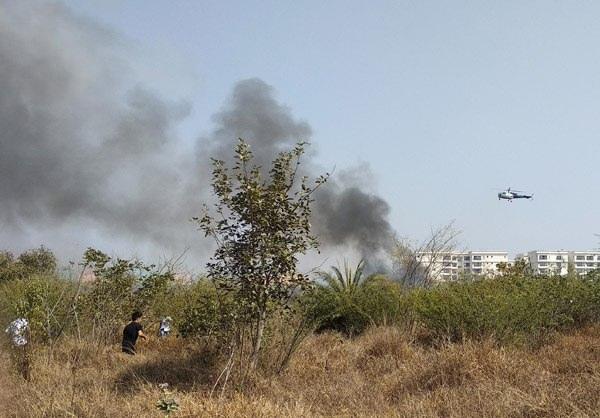 <p>Güneydeki Bengaluru kentinden havalanan Mirage-2000 tipi jet, kalkıştan dakikalar sonra yere çakıldı.</p>

<p> </p>
