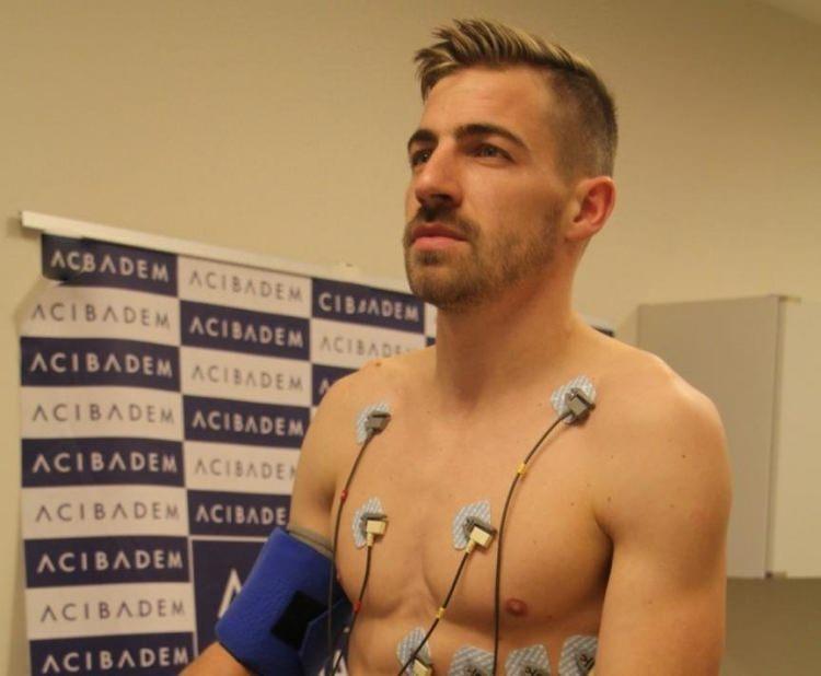 <p>Dario Melnjak<br />
<br />
Yeni takımı: Çaykur Rizespor<br />
Eski Takımı: Domzale<br />
Mevkiisi: Sol bek<br />
Bonservisi: Bedelsiz</p>
