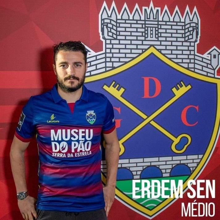 <p>Erdem Şen<br />
<br />
Yeni takımı: Chaves<br />
Eski takımı: Ankaragücü<br />
Mevkiisi: Orta saha</p>