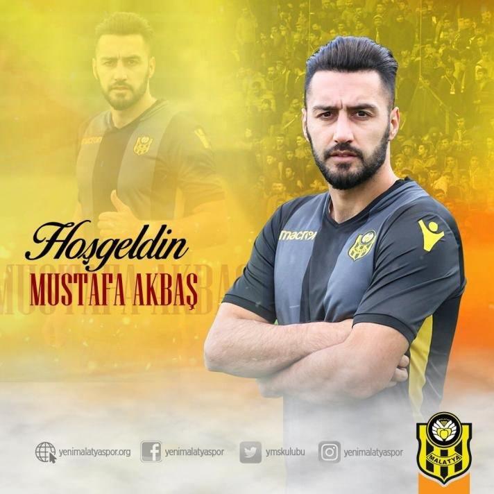 <p>Mustafa Akbaş<br />
<br />
Yeni Takımı: Yeni Malatyaspor<br />
Eski Takımı: Trabzonspor<br />
Mevkiisi: Stoper<br />
Bonservisi: (Bonservissiz)</p>