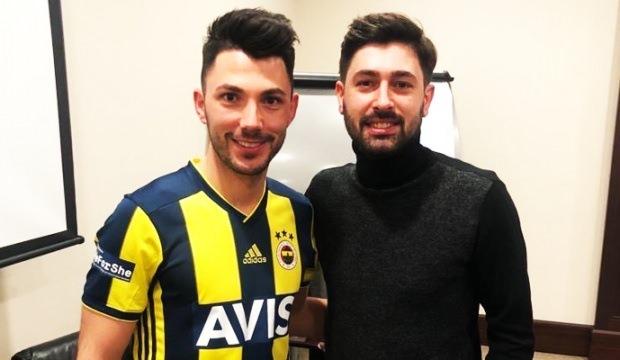 <p>TOLGAY ARSLAN<br />
<br />
Yeni takımı: Fenerbahçe<br />
Eski Takımı: Beşiktaş<br />
Mevkiisi: Orta Saha</p>
