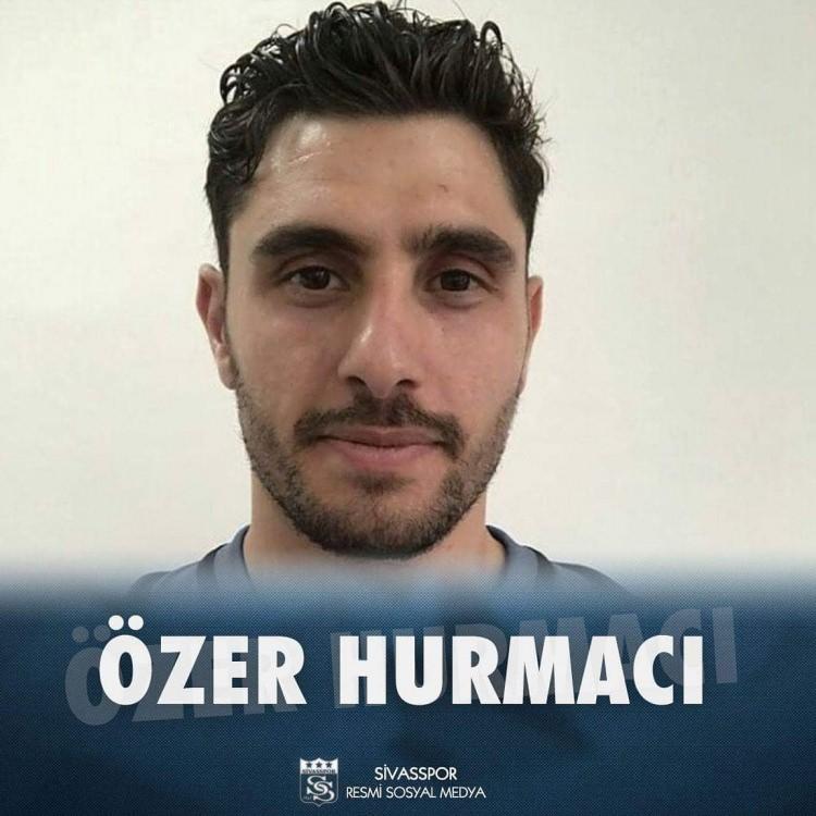 <p>ÖZER HURMACI</p>

<p><strong>Yeni takımı:</strong> Sivasspor<br />
<strong>Eski Takımı:</strong> Erzurumspor<br />
<strong>Mevkiisi:</strong> Orta saha<br />
<strong>Bonservisi: </strong>Bedava</p>
