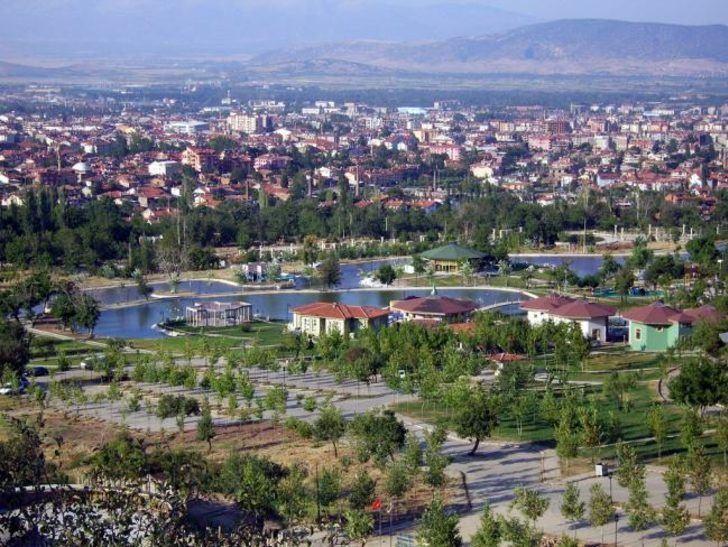 <p><strong>ISPARTA:<span style="color:#FFD700"> 441 bin 412</span></strong></p>

<p> </p>
