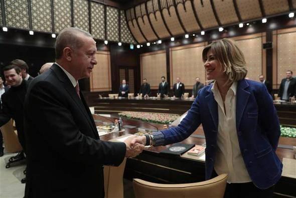 <p>Elif  Dağdeviren</p>
