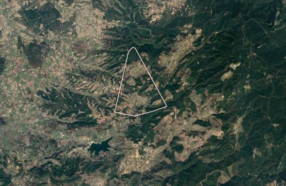 <div>Athena grubunun kurucuları, Bayramiç'te birer tarla satın aldı. Gökhan Özoğuz'nun Bayramiç'e 26 kilometre uzaklıktaki Dağahmetçe Köyü'nde aldığı tarlanın 800 dönüm, Hakan Özoğuz'un Bayramiç ilçesine komşu bir bölgeden aldığı tarlasının ise 75 dönüm olduğu öğrenildi. Maddi değeri oldukça yüksek olan tarlaların fiyatıyla ilgili net rakam açıklanmadı.</div>

<div> </div>
