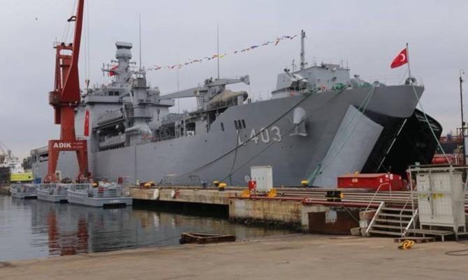 <p><strong>YERLİ VE MİLLİ GEMİLER</strong><br />
Türkiye'nin ikinci amfibi gemisi TCG Sancaktar, üçüncü MİLGEM TCG Burgazada hizmete alındı.</p>