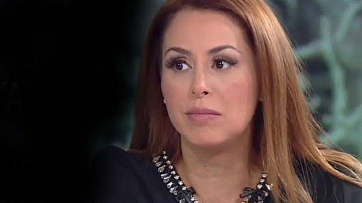 <p>NİRAN ÜNSAL</p>
<p> </p>
<p>Fatma Uludan Canevi</p>
<p> </p>