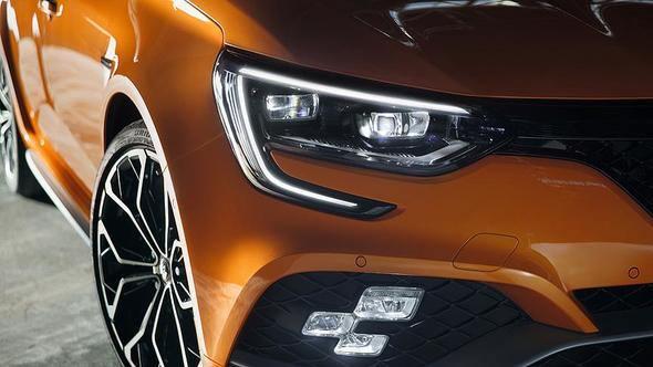 <p>Astra Sedan modelinde indirimler 5 bin TL'ye kadar varıyor. Insignia'da 10 bin 300 TL, Mokka X'te 11 bin 500 TL, ve Corsa'da 14 bin 600 TL'ye varan indirimler mevcut.</p>
<p> </p>