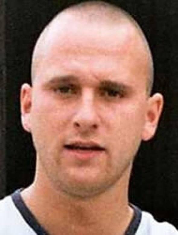<p>Christopher Guest More'un, 2003 yılında ülkenin Cheshire kentinde bir kişinin öldürülmesi ile bağlantılı olduğu düşünülüyor.</p>
