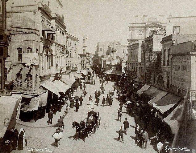 <p>34. Karaköy / 1890'yı yıllar</p>

<p> </p>
