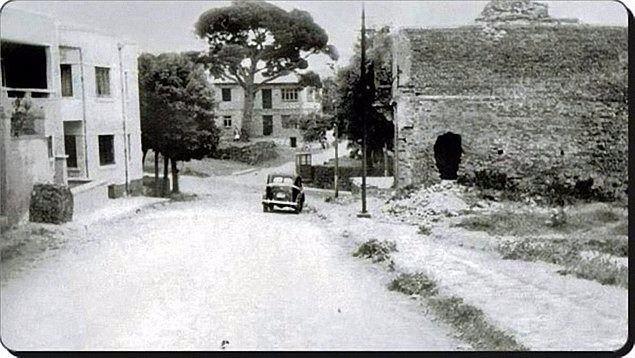 <p>40. Üsküdar / Fıstıkağacı - 1950'ler.</p>

<p> </p>
